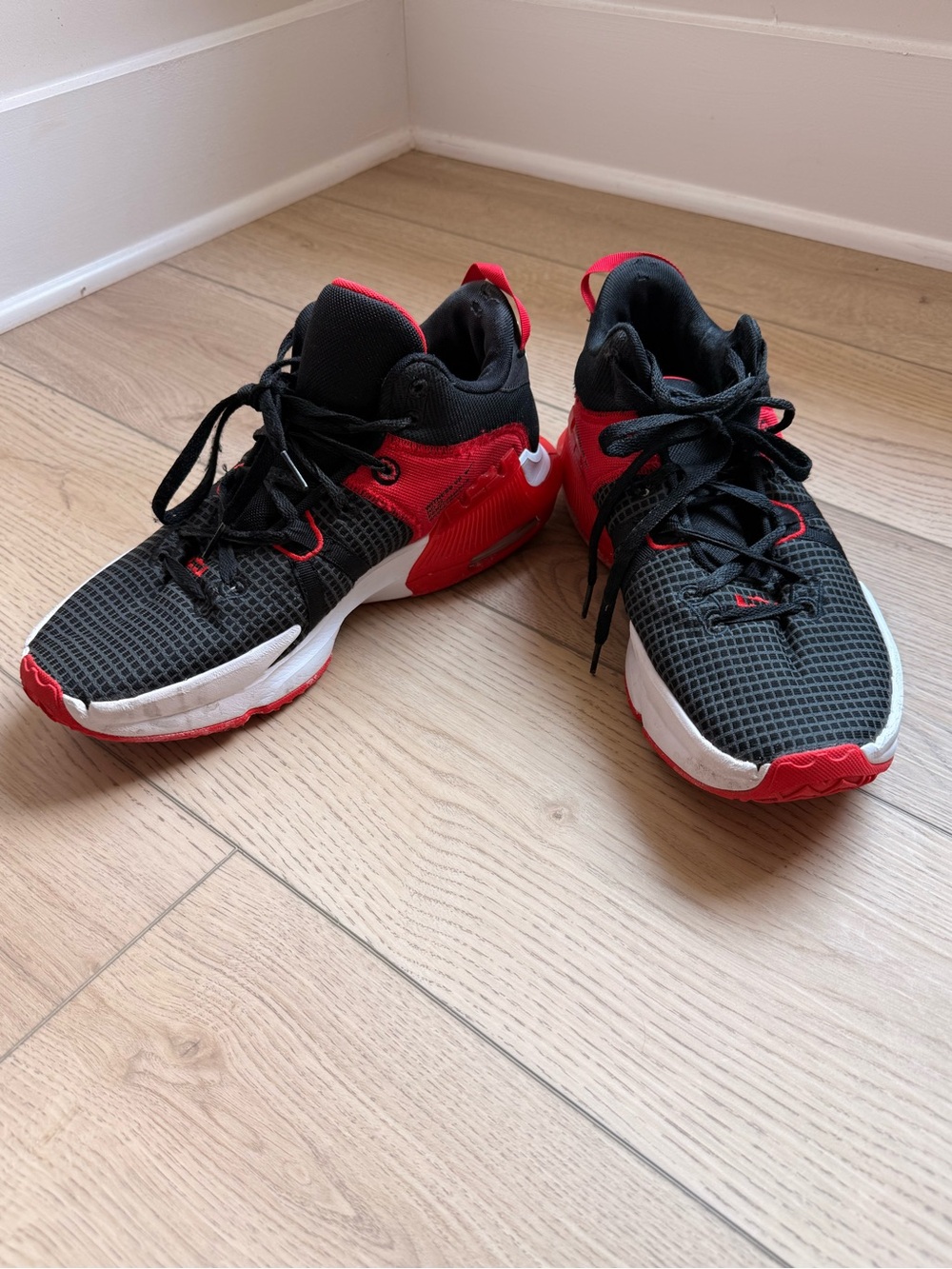 Nike LeBron Witness 7 “Bred” Basketball Shoes, Size Mens 11.5